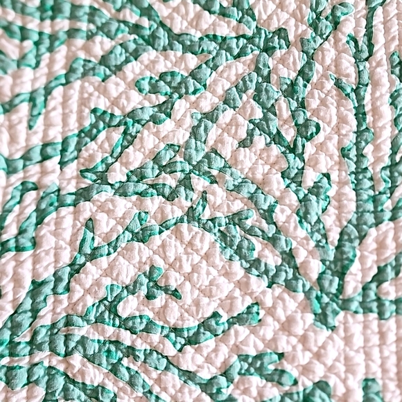 Cora Seafoam quilted table runner - Picture 4 of 4
